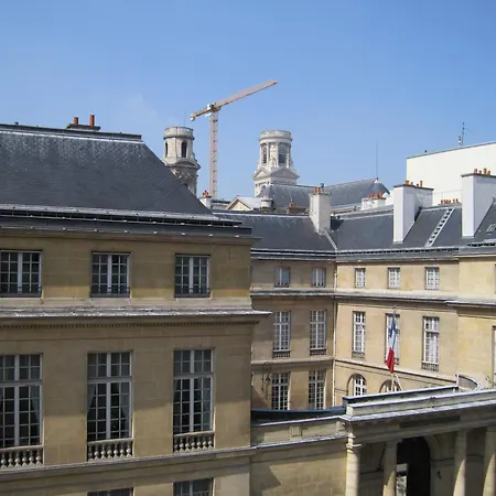 Odeon Apartment