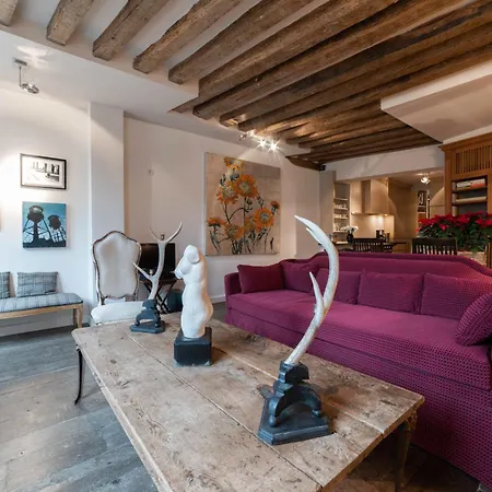 Odeon Apartment