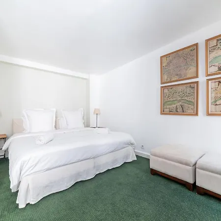 Apartment Odeon Paris